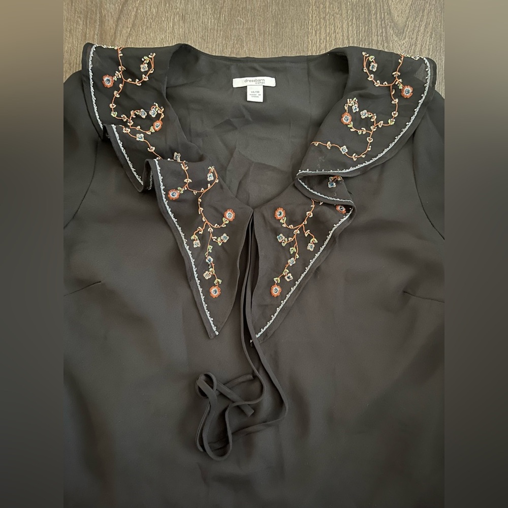 Dressbarn Black Blouse with Floral Embroidery & Ruffle Sleeve 14/16 - Picture 16 of 16